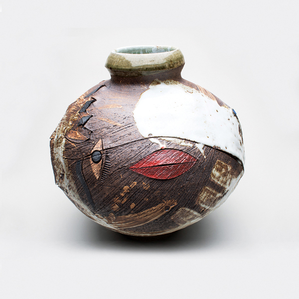 8 Andile Dyalvane’s Moon Jar, Africasso: Dripping Red, 12 15/16 in. (33 cm) in height, glazed stoneware, 2020. Courtesy of Imiso Ceramics and Southern Guild. 