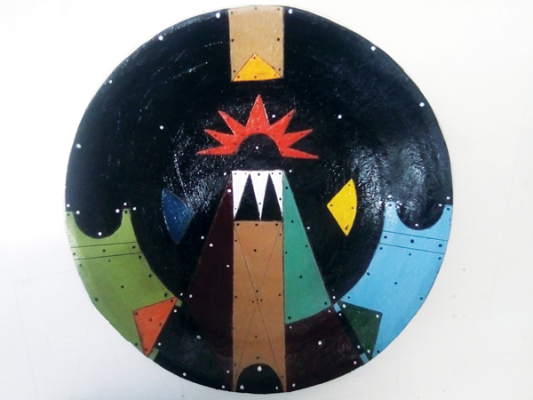 9 Black platter with iziqhaza design. 