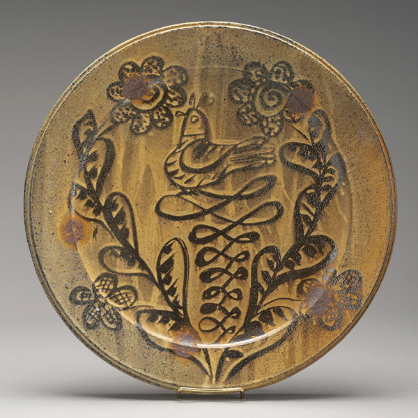 13 Slip-decorated charger, 14 in. (35.6 cm) in diameter. Stoneware, slip, fired to cone 9 in a soda kiln, 2025. Photo: Elizabeth Lamark.