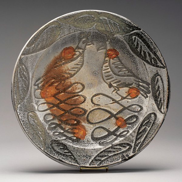 14 Twin Bird Charger, 15 in. (38.1 cm) in diameter. Stoneware, slip, fired to cone 9 in a soda kiln, 2025. Photo: Elizabeth Lamark.