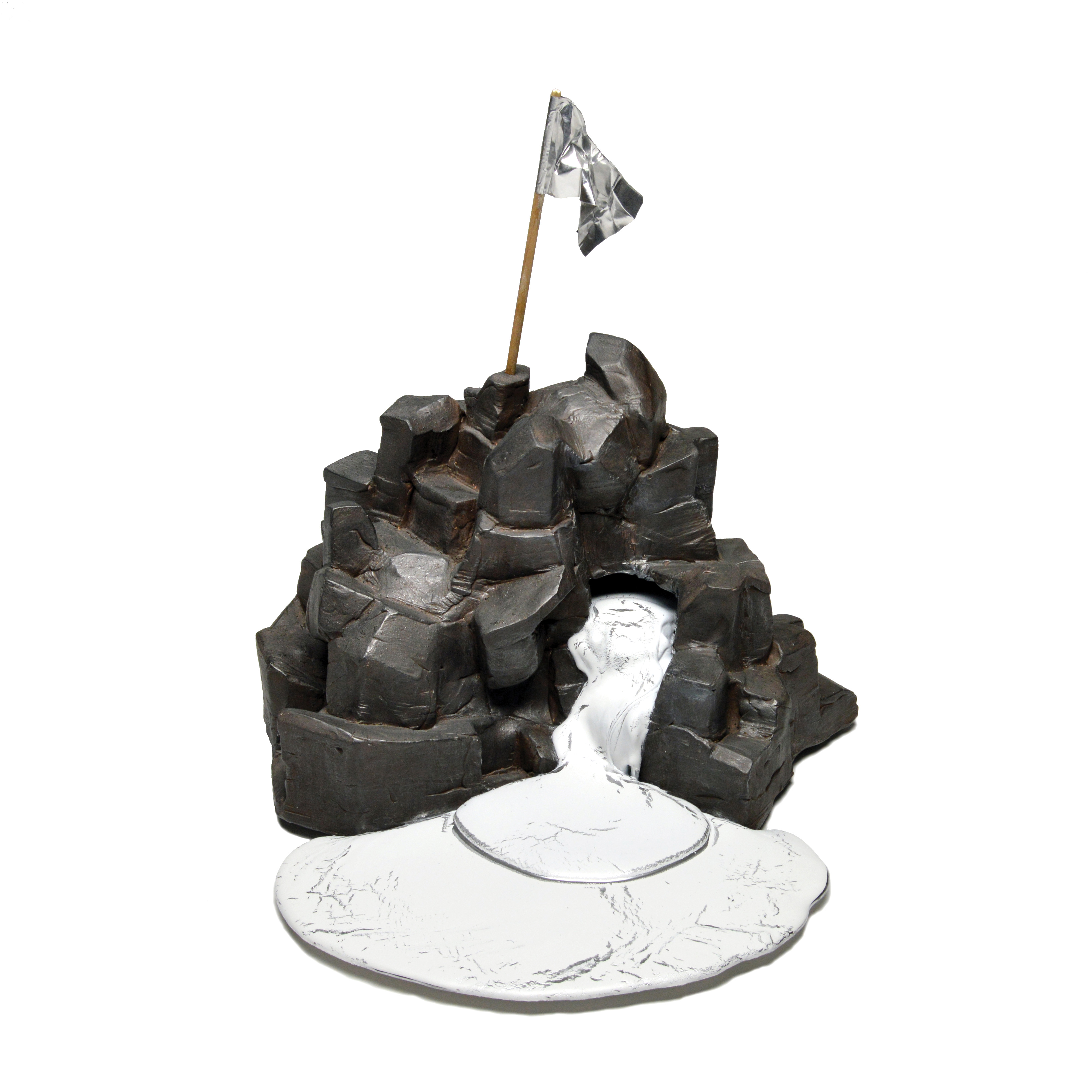 Dylan Beck’s Oil Still, 6 ft. (1.8 m) in height, ceramic, unfired glaze, various petroleum products, 2014. Photos: Mario Gallucci.