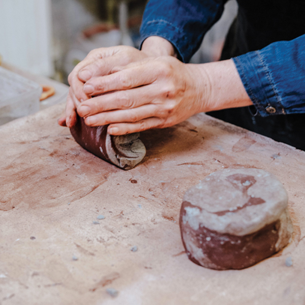 3 Spiral wedge the clay firmly. Four spiral wedges will give you a different effect to 8 and 12 turns of the clay.