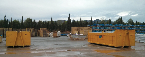 4 Large containers of ceramic waste. All photos courtesy of Lifeceram.