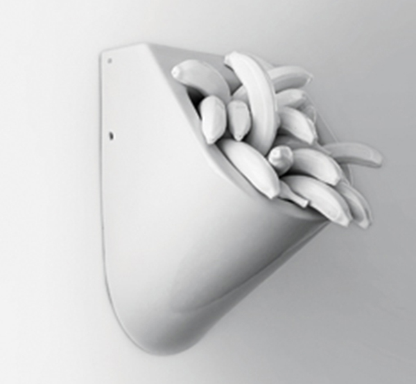 21 Oliver Cain’s Fruit Bowl V (alternate view), 19¾ in. (50 cm) in height, slip-cast ceramic.
