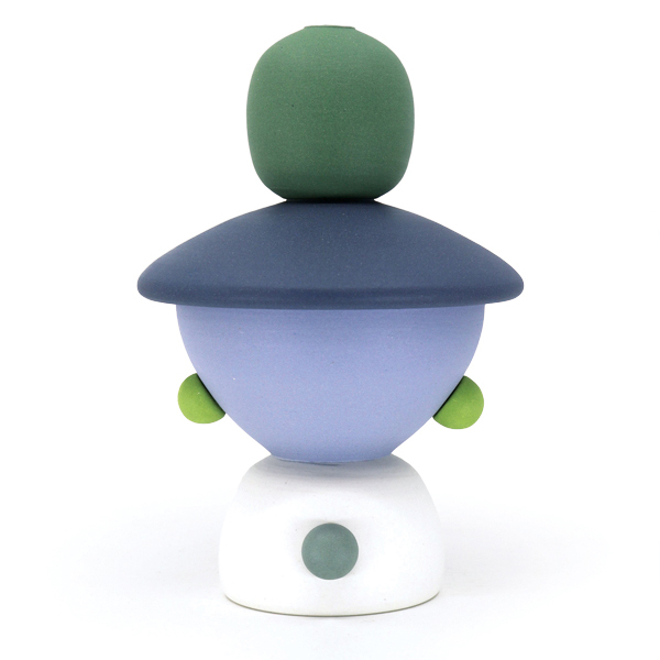 1 Chris Alveshere’s Purple Jar, 7¾ in. (20 cm) in height, colored porcelain, fired to cone 6. 