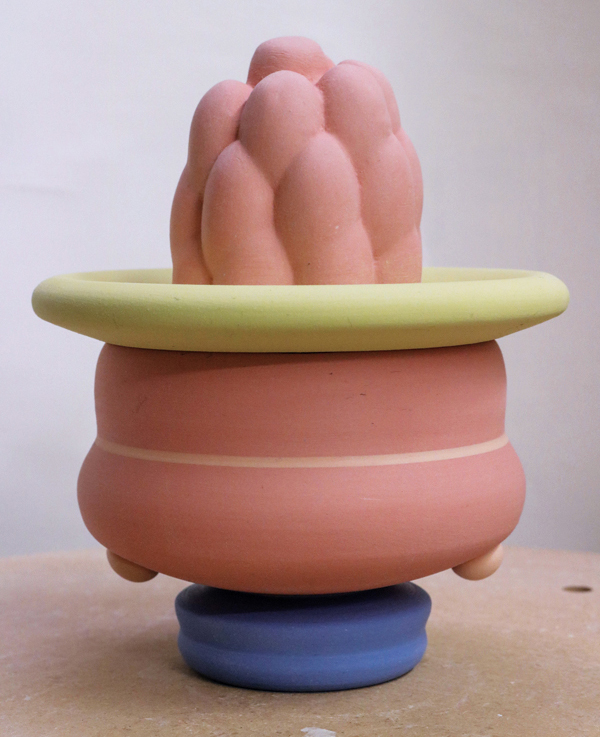 14 Use a sponge to smooth out the entire surface before allowing it to dry. 