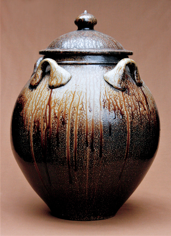 Four-handled jar, 22 in. (56 cm) in height, black slip, salt-glazed with ﬂying ash, 2012.