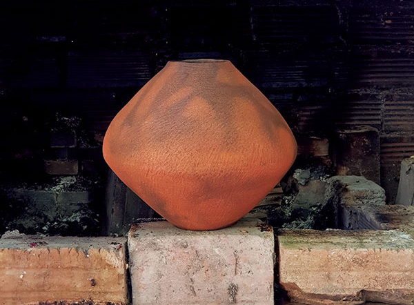 5 Sfondyli, 9 in. (23 cm) in height, white stoneware, terra sigillata made from local clay collected by the artist, smoke-fired, 2020. 