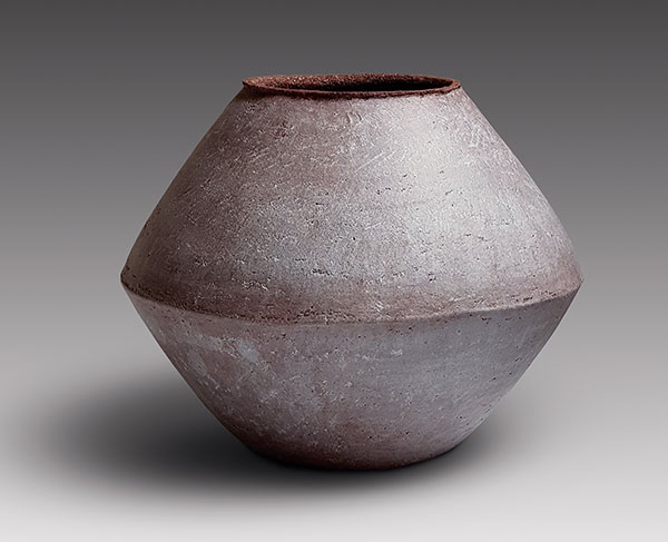 1 Sfondyli, 9 in. (23 cm) in height, red stoneware, terra sigillata, 2021.