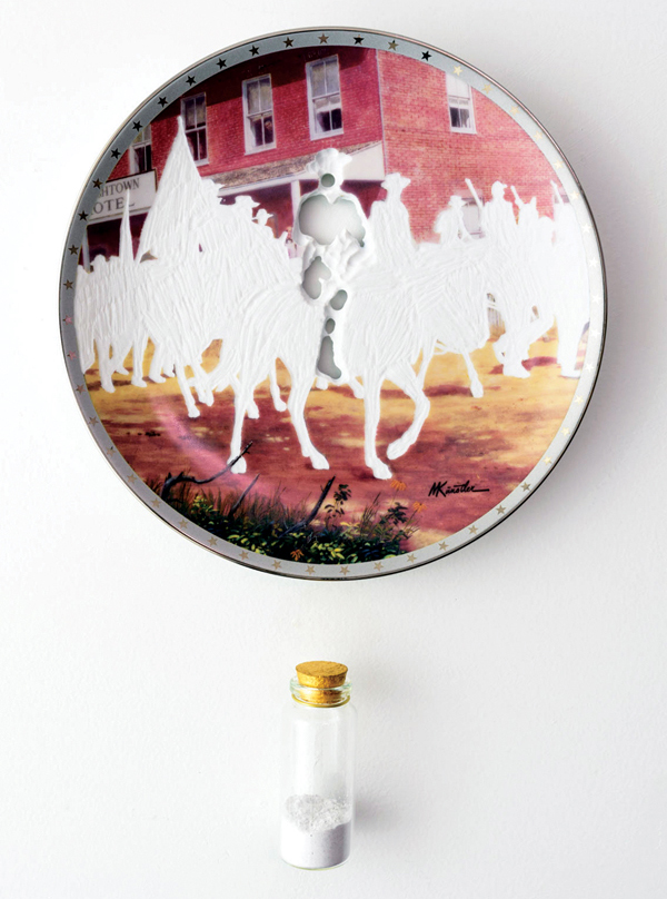 8 Elizabeth Alexander’s A Distant Thunder, 13 in. (33 cm) in height, “Heroes of the Confederacy” collectible plates, 2022. 