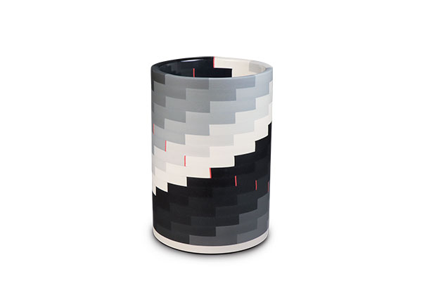2 Jin Eui Kim’s Cylindrical Form with Block, semi porcelain, 2020.