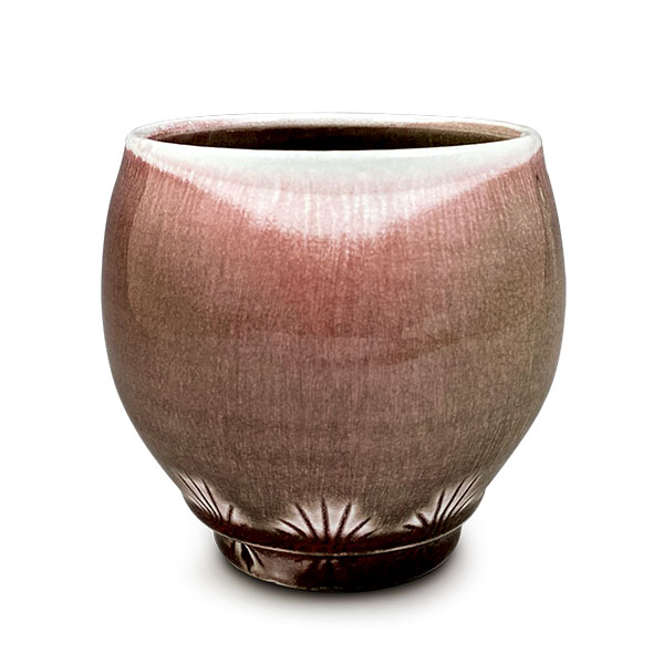 1 Tasha Friesen’s yunomi, 3¾ in. (10 cm) in height, wood-fired ceramic, 2021.
