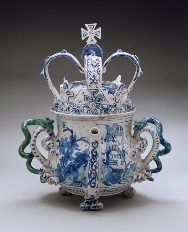 3 Unknown maker, posset pot with crown cover; Lambeth, England; circa 1685. 