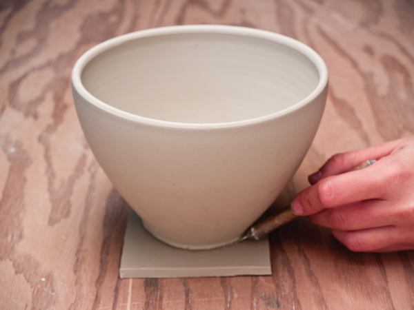 2 Trace the bowl’s footprint on a slab of the same thickness.
