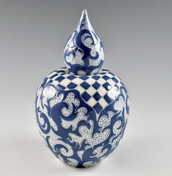 13 Ursula Fries-Herfort’s Mater Bavarica, 7 in. (18 cm) in height, porcelain, fired to cone 6 in an electric kiln.