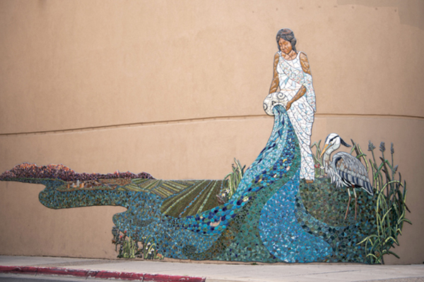 5 ALMA Summer Institute’s Giver of Water, Essence of Life, 320 square feet (98 square meters), clay, glaze, mortar, and grout, 2015. Photo: Keith Scott. 