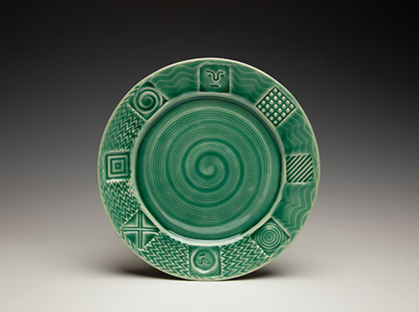 11 Steve Horn’s plate, 11 in. (28 cm) in diameter, mold-thrown ceramic, fired to cone 6 in oxidation. 