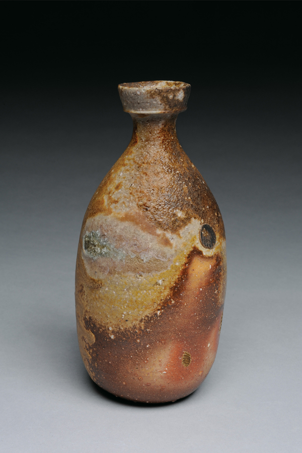 Koichiro Isezaki’s sake bottle, 7 in. (18 cm) in height, stoneware, 2015.