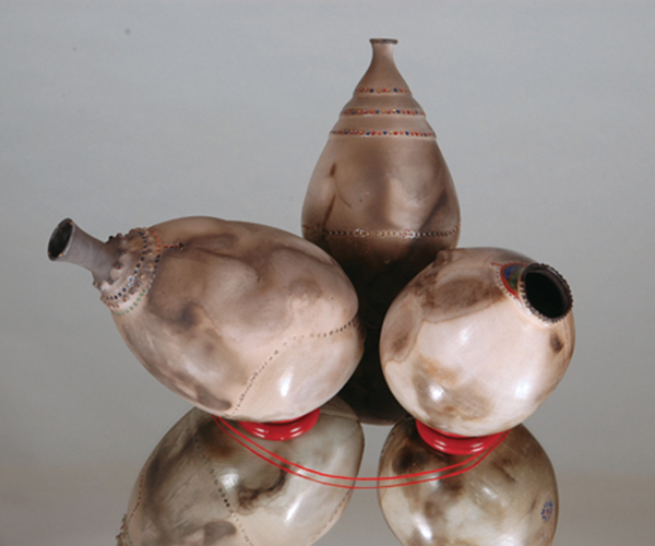 6 Circle of Circumcision, to 8½ in. (22 cm) in height, porcelain. 