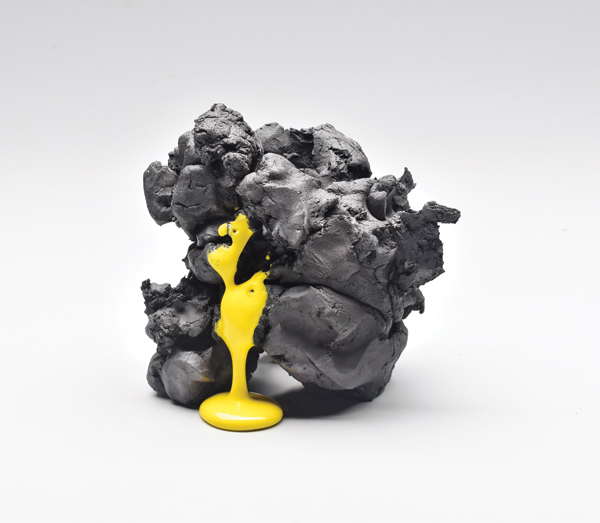 3 Maxwell Henderson’s Untitled, 8 in. (20 cm) in height, clay, glaze, 2021. 