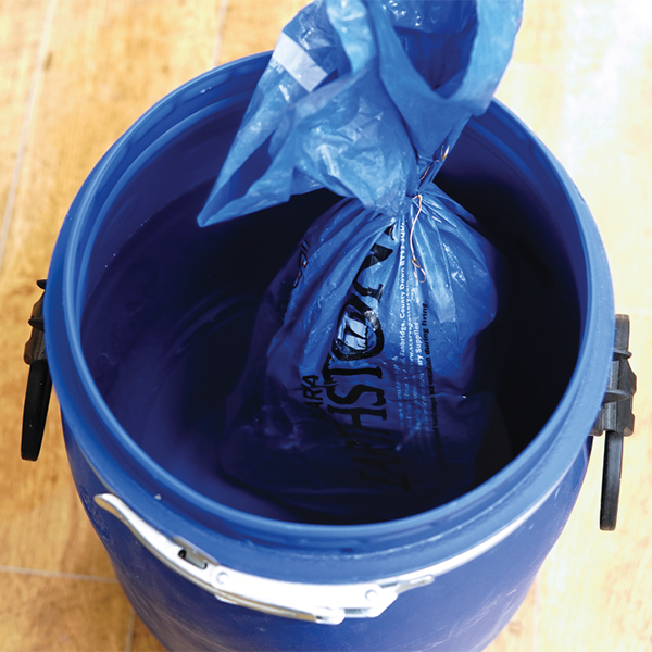 5 Leave the clay submerged overnight to allow the water to penetrate the clay and soften it evenly.