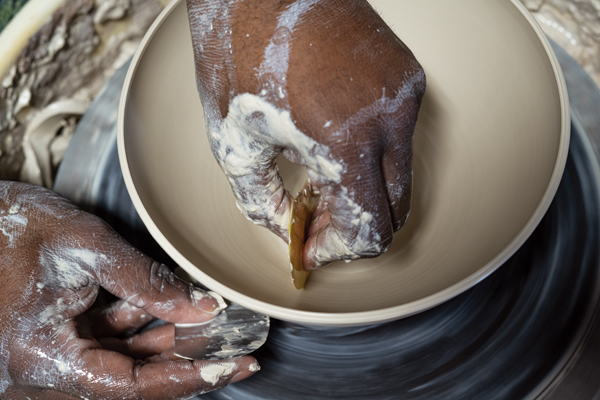11 Using two ribs to create the profile for a bowl. Photo: photophobic images.