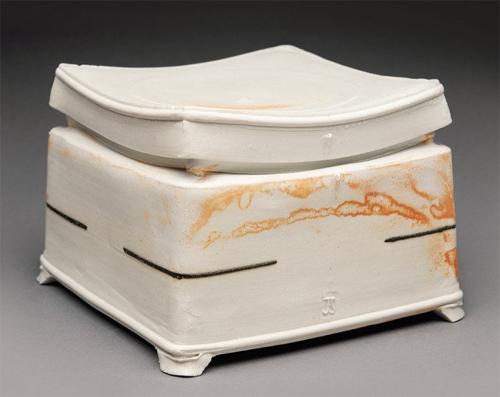 1 Square box, 6½ in. (17 cm) in height, soda-fired porcelain, 2017. Photo: Elizabeth Lamark. 