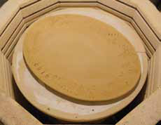 10 Coat kiln shelf with a little alumina hydrate or silica to reduce the risk of cracking. Leave 2 inches of space above to assure even heating.