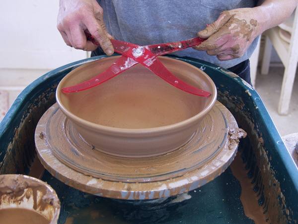 2 Measure and record the diameter of the gallery with calipers in preparation for making the lid.