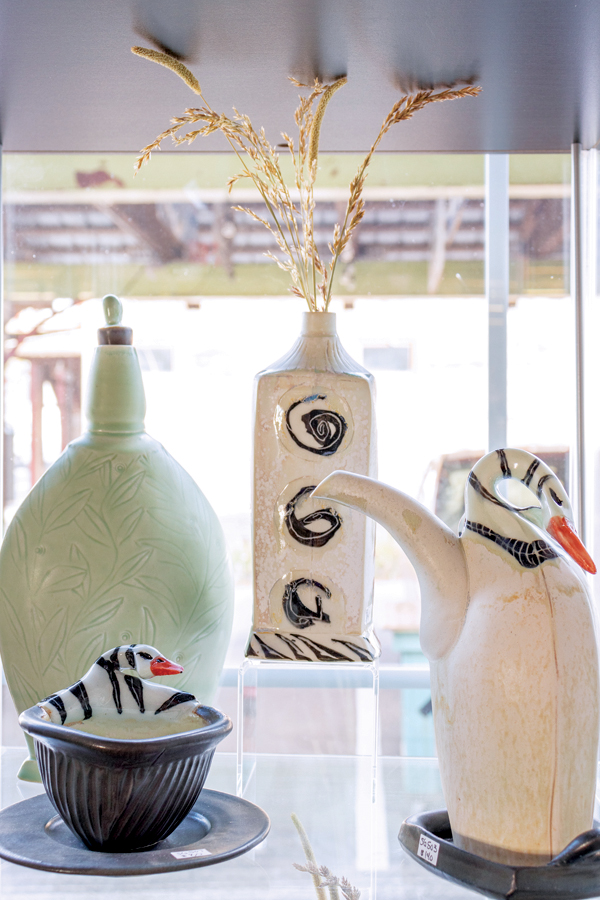 5 Pottery by Silvie Granatelli, on view at Troika, 2021. *Photo: Kim Bonner.