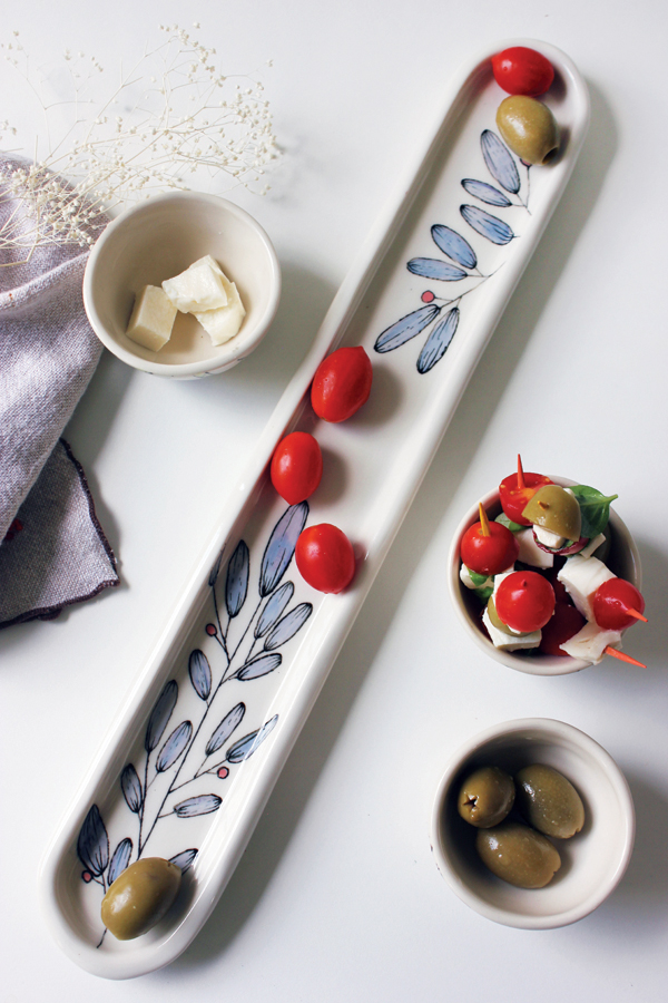 4 Olive tray set, to 14 in. (36 cm) in length, porcelain, underglaze, glaze, fired to cone 6. 