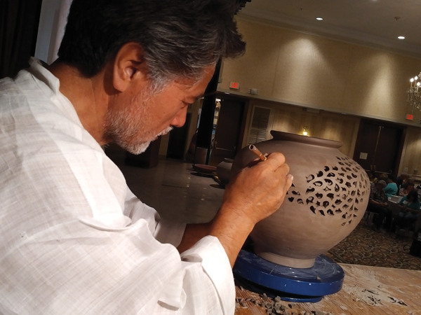 4 Choi In-Gyu piercing the wall of a vessel. Photo: Gene Timpany.