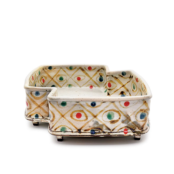 1 Sean O’Connell’s Double-Square Tray, 11 in. (28 cm) in length, stoneware, slip, glaze, 2021.