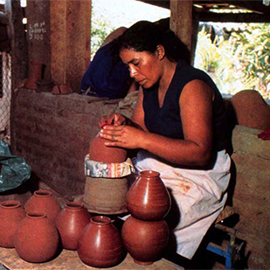 Ducuale Grande: A Nicaraguan Women's Pottery Cooperative by Peter Chartrand