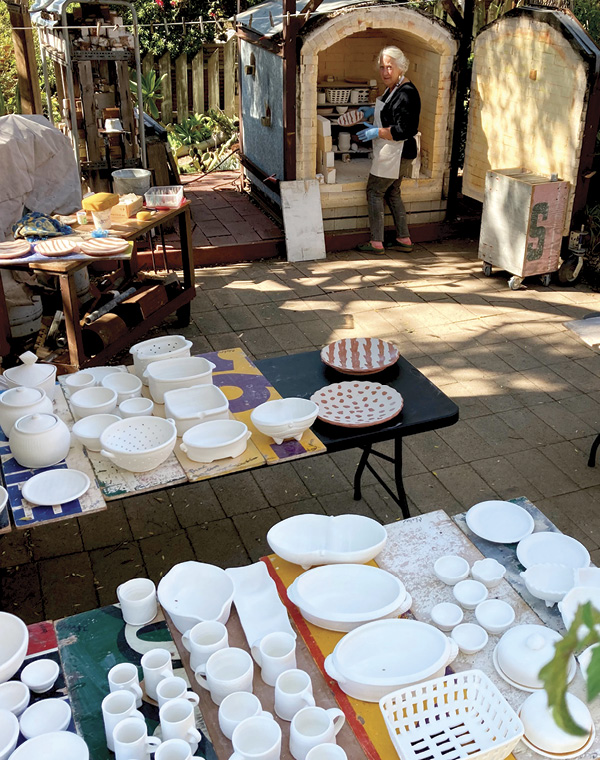 5 Kiln opening.
