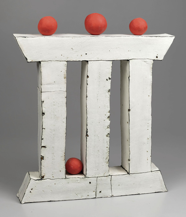 1 Mary Fischer’s Untitled, 16 in. (40.6 cm) in height, stoneware, 2025. Photo: Seale Studio.