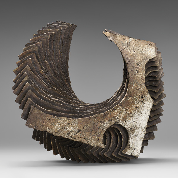 4 Izumita Yukiya’s Aurora No. 4, 14½ in. (36.8 cm) in height, stoneware, 2012.