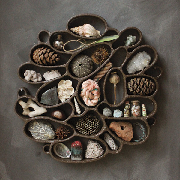 7 Banksia Pod Curiosity Cloud, 12 3/8 in. (31.5 cm) in height, Scarva Earthstone Terracotta Crank Clay, wild Pease Bay clay slip, 2023.