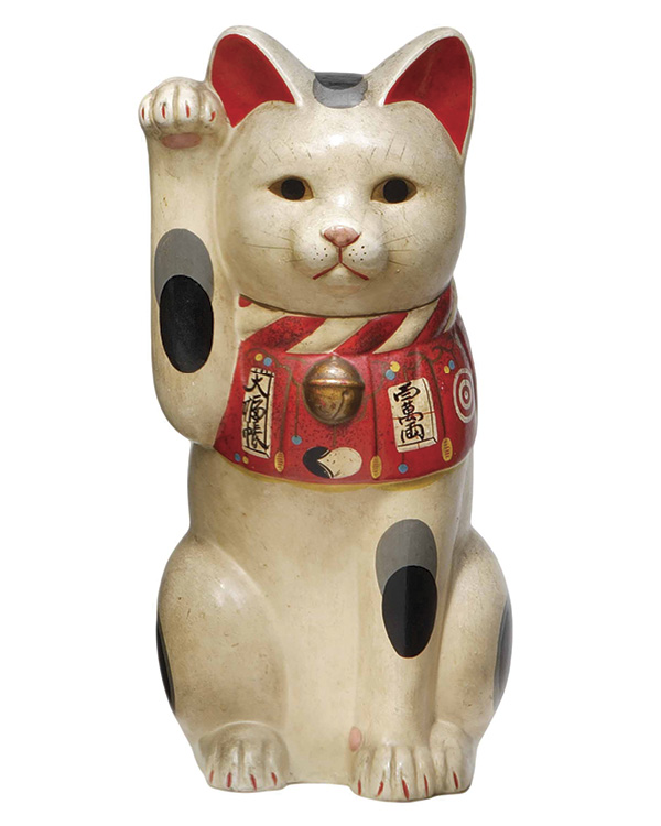 1 A 20th-century molded-plaster maneki-neko, gifted to the Mingei International Museum by Billie L. Moffitt (CC BY-NC-SA). Photo: RW Sinclair, Flickr (CC BY-NC-SA).