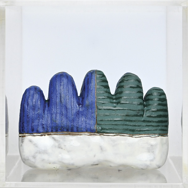5 Erin Paradis’ Pulsating, 3½ in. (8.9 cm) in width, stoneware, underglaze, glaze, 2025. Photo: Courtesy of The Clay Studio.