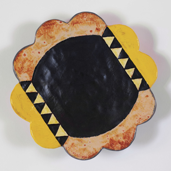 9 Scalloped Plate: Zig Zag, 7¼ in. (18.4 cm) in diameter, 2023.