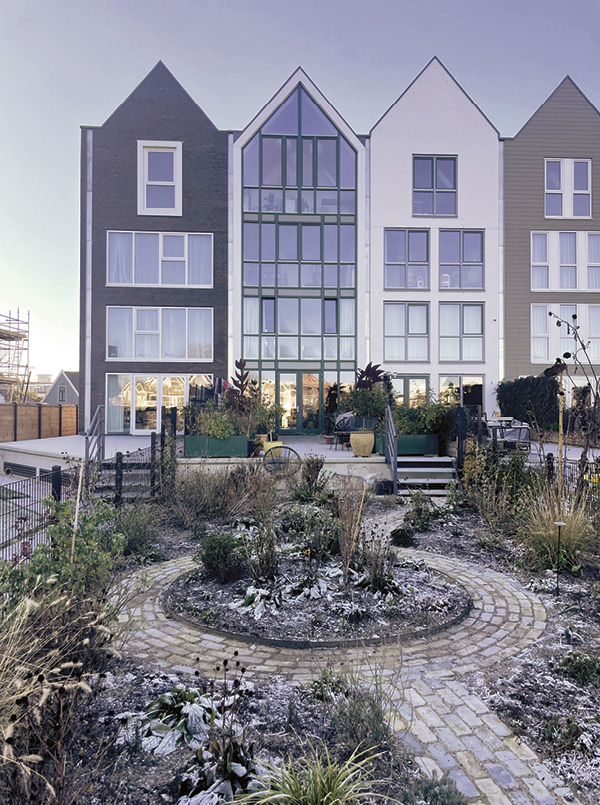 6 Kortenaar’s house, second from the left, in the winter of 2022.