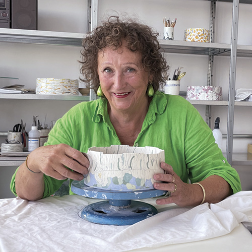 Working Potter: Maria ten Kortenaar article thumbnail