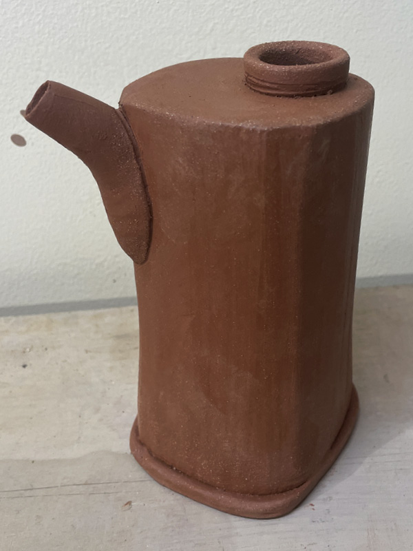 5 Throw spout and short flange for cork.