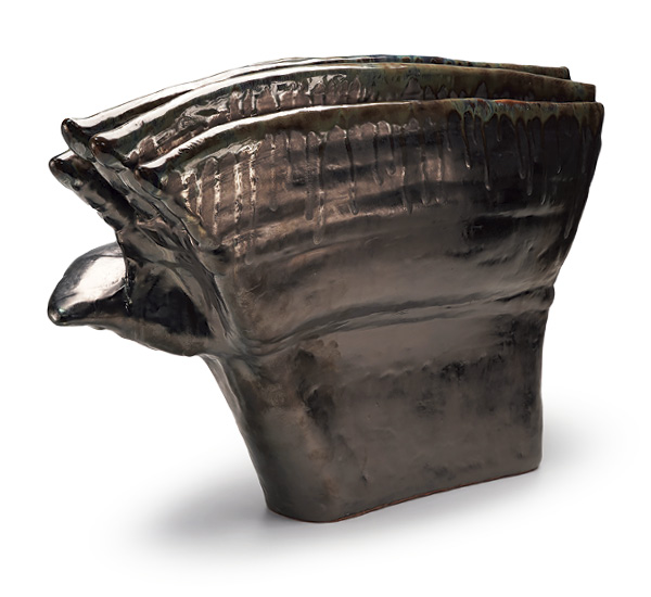 4 Kelly McLaughlin’s Visual Kinesiology: Motion Blur Hand, earthenware, glaze, 2026.