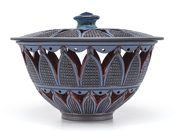 5 Larry Allen’s Cut Out Bowl with Lid, 13 in. (33 cm) in width, black clay, 2020.