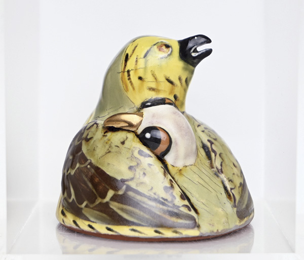 1 Lisa Naples’ The Witness, 3 in. (8 cm) in height, ceramic. Photo: The Clay Studio.