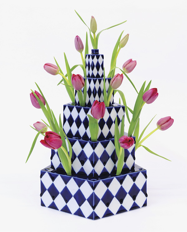 6 Tuliptower, 14 in. (36 cm) in height, porcelain with wax-resist decoration, 2020.