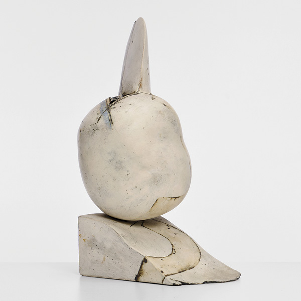 2 Gordon Baldwin’s Sculptural Form, 13 in. (33 cm) in height, earthenware.