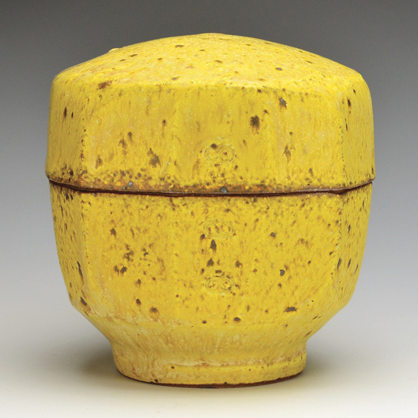 Joe Singewald's finished lidded canister.